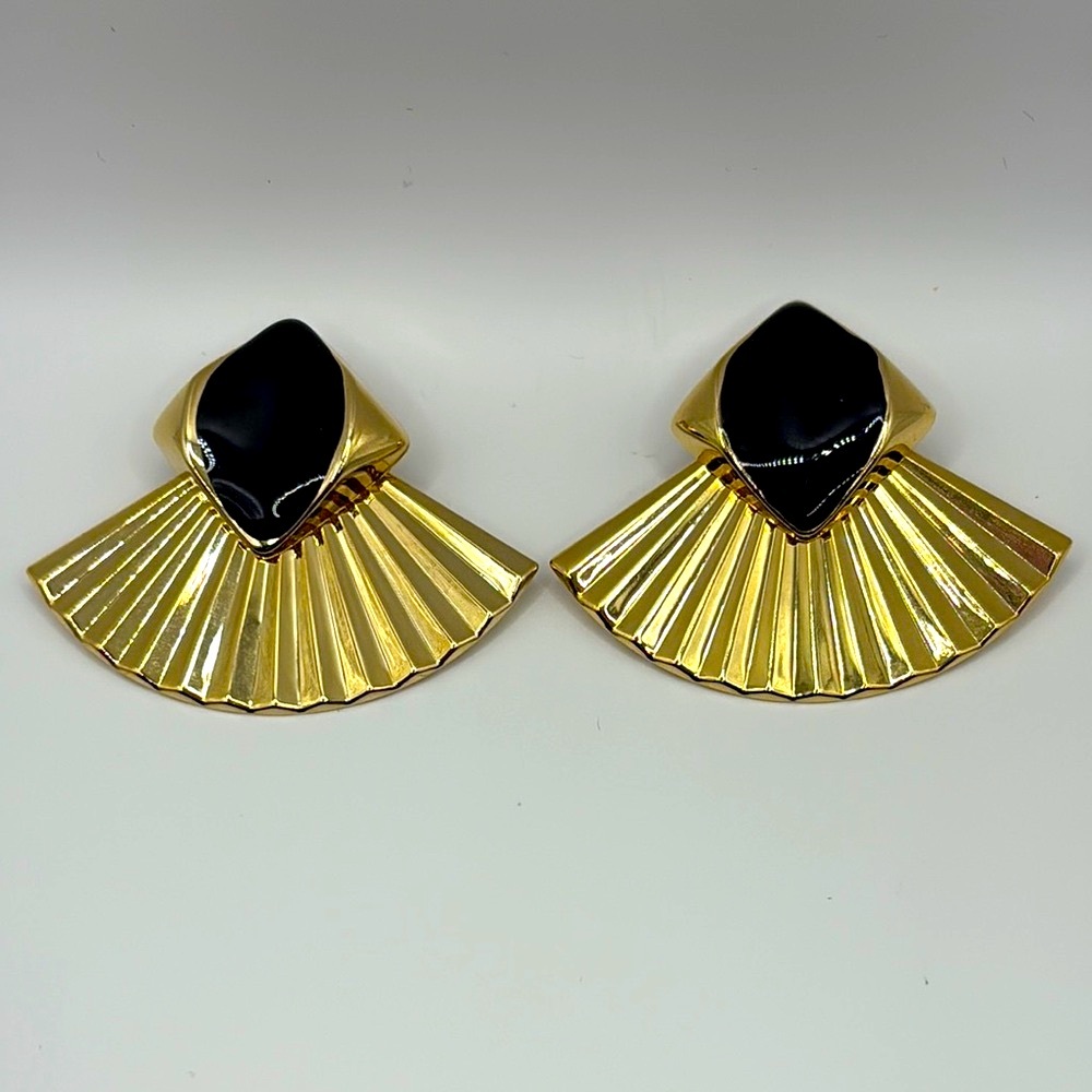 Vintage 80’s Gold and Black Metal Fan Earrings - Picture 2 of 5